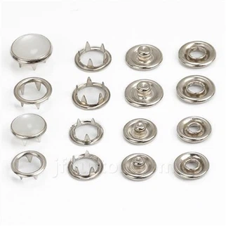 Nomaiņa Pearl Snaps