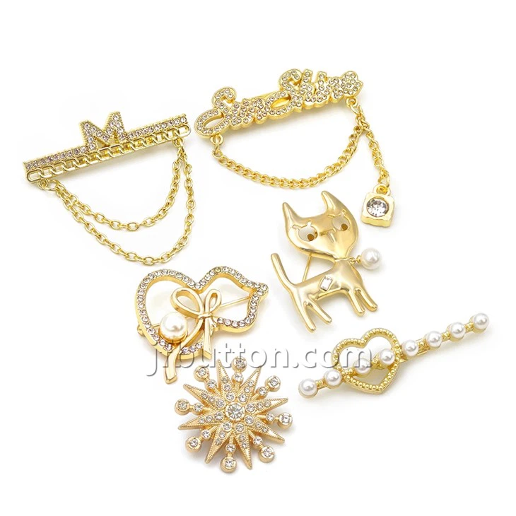 Gold Star Brooch